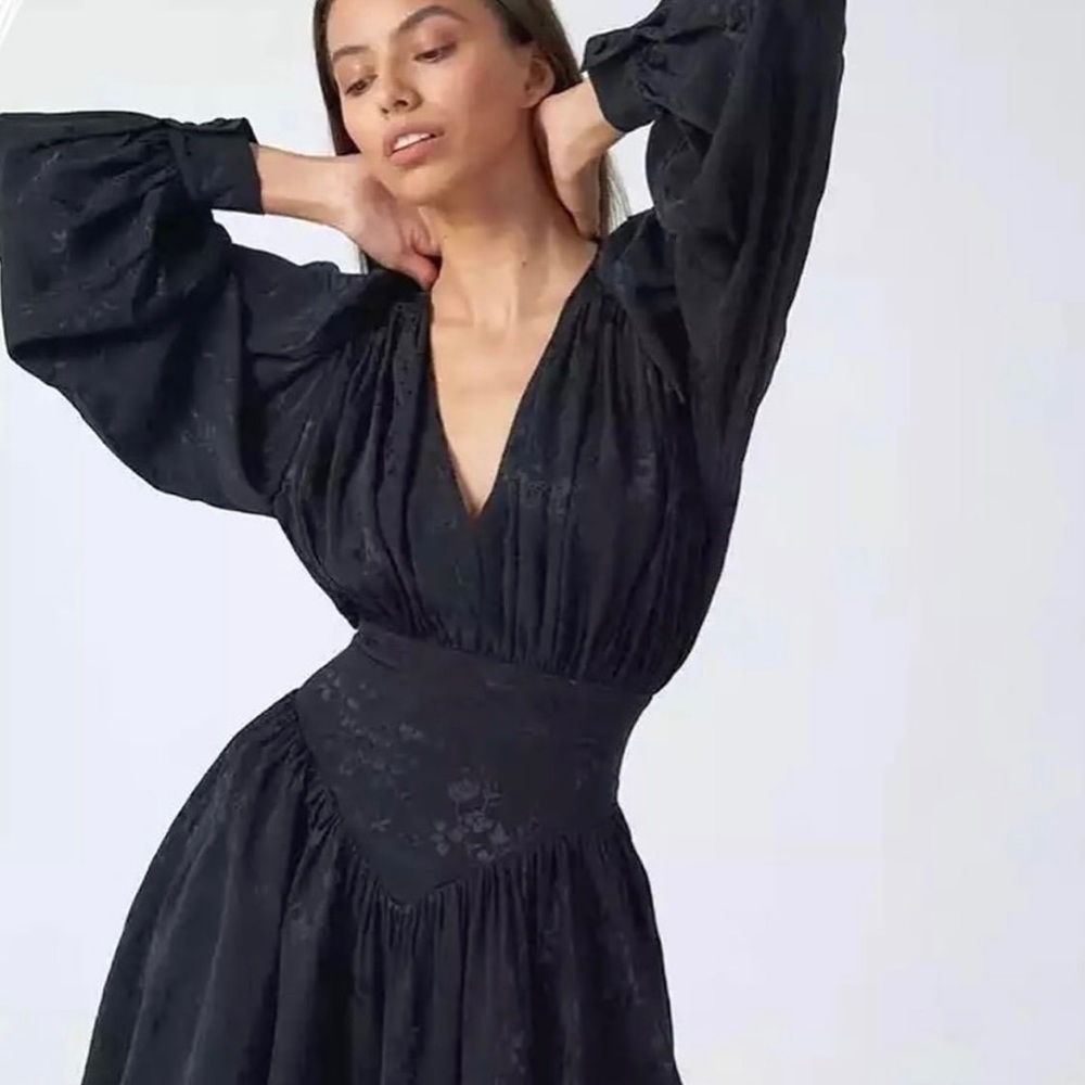 Dress - Picture 5 of 6